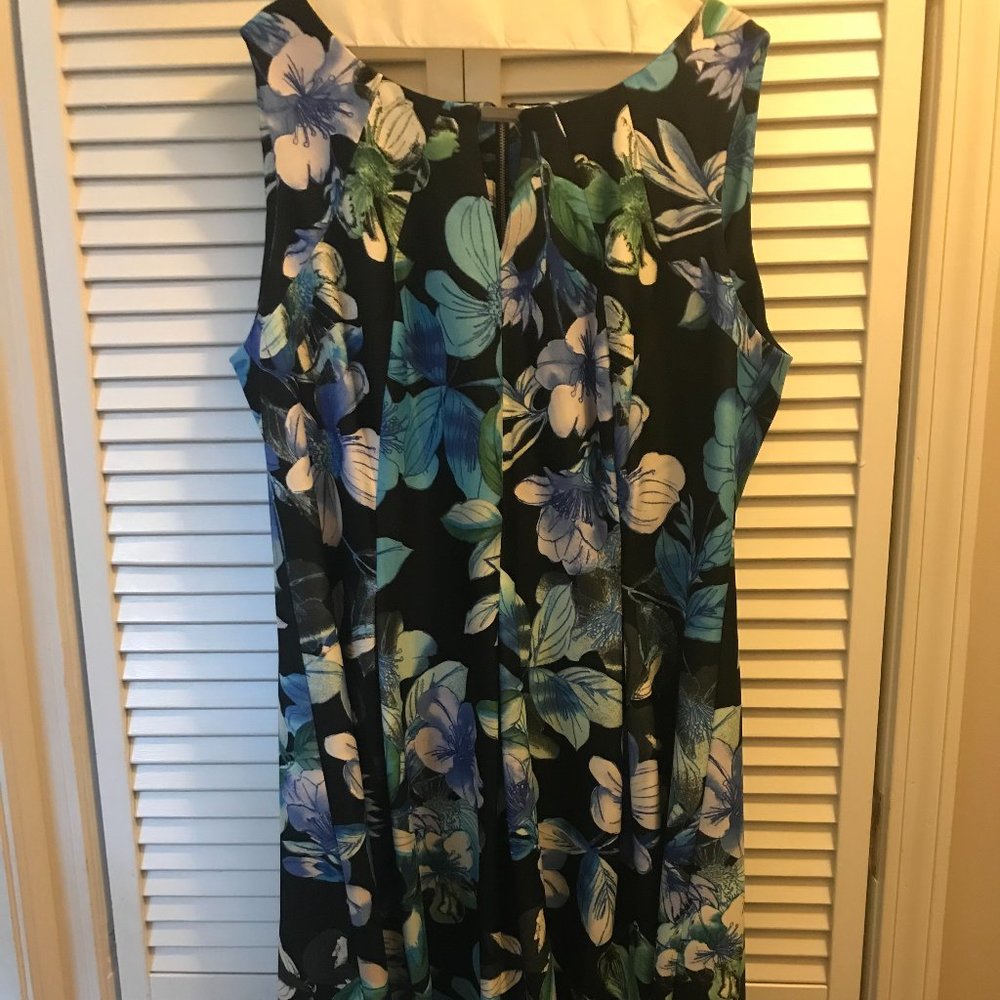 Dress, blue/green/black/white floral